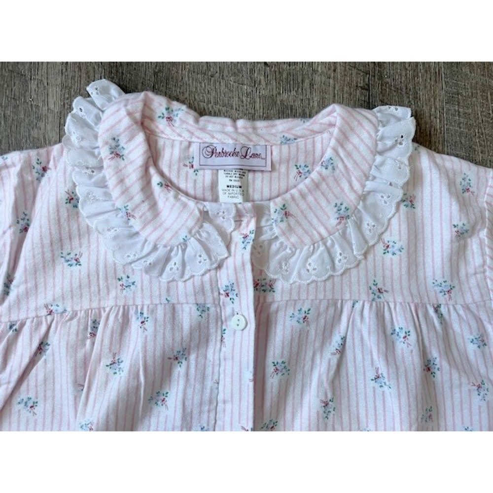 Vintage Penbrooke Lane Pink striped‎ Flannel nightgown Size M NWOT